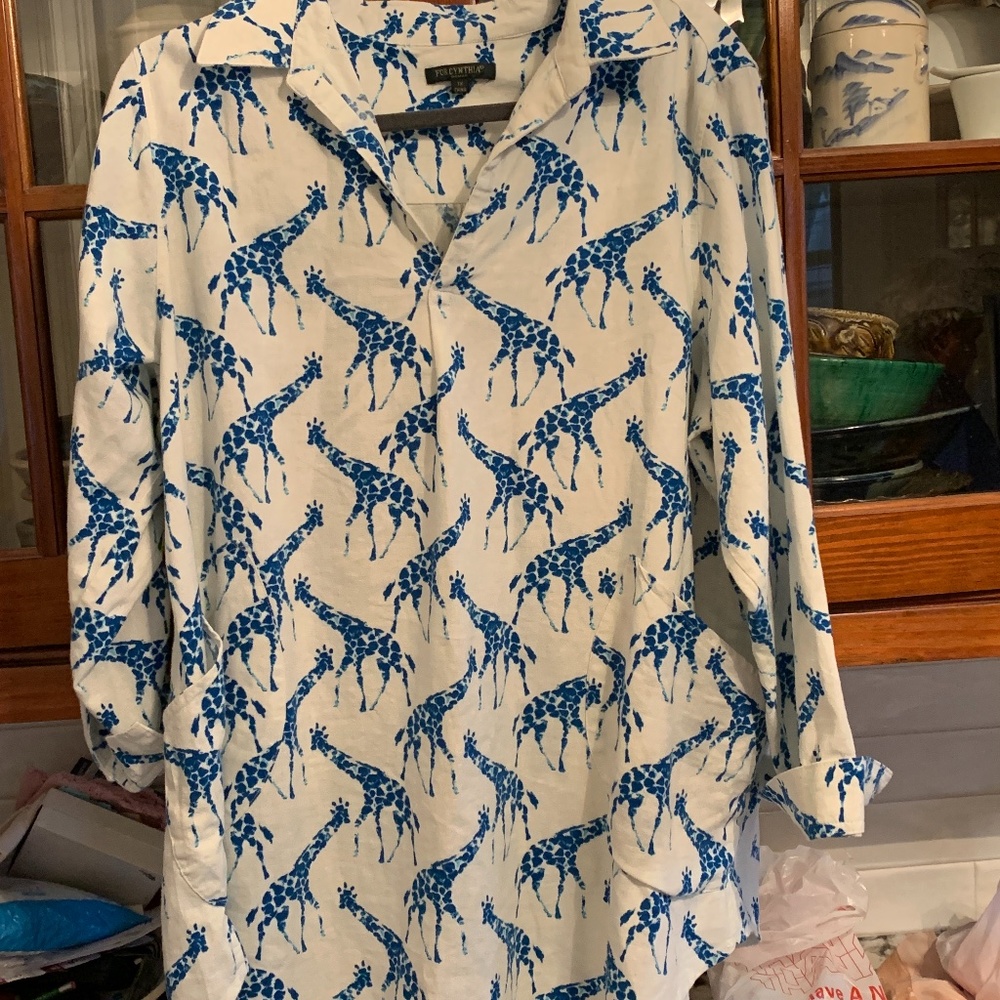 For Cynthia plus size linen blend giraffe tunic. Worn 1x retsil 120
